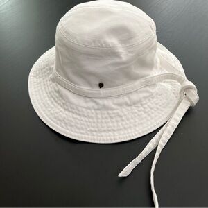 Helen Kaminski White Bucket Hat Wide Brim Cotton Sun Hat Tie Detail